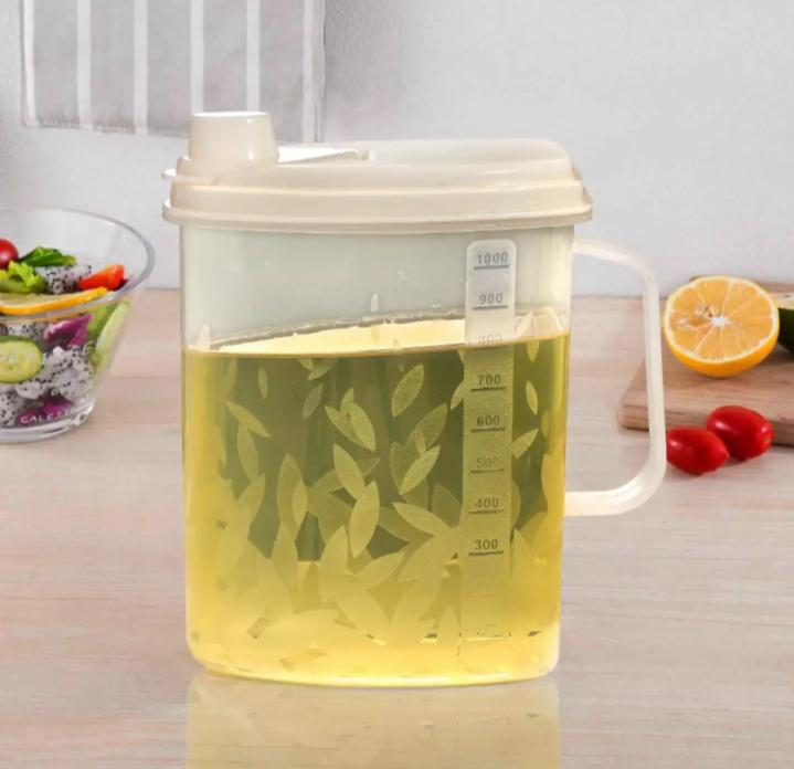 1 Litre Plastic Oil Jug with Lid & Handle